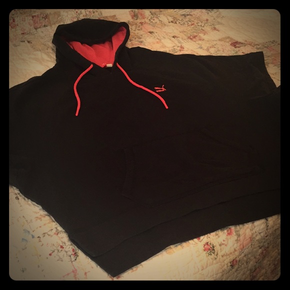 Kickass Puma cropped sweatshirt! - Picture 1 of 6